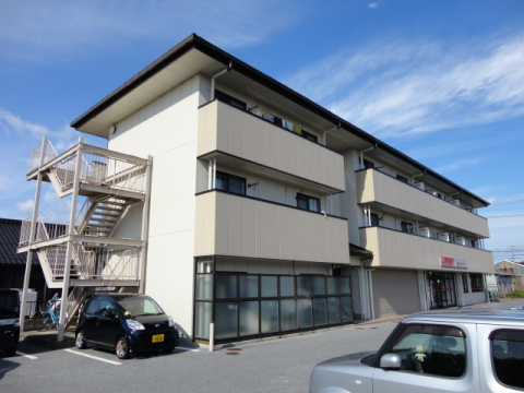 リビングと通じているカウンターキッチンは、全体を見渡すことができお勧めです！