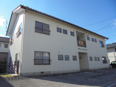 カウンターキッチンは開放感があり利便性の高い設備です。