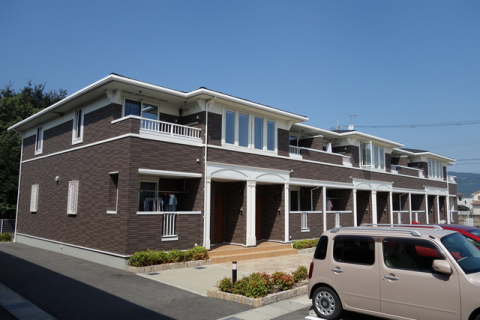 カウンターキッチンは開放感があり利便性の高い設備です。