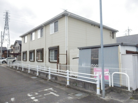 エアコン付きのお部屋！夏の暑さも、冬の寒い日でもオールシーズン大活躍です◎