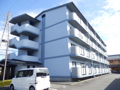 バルコニーにもお部屋にも光をたくさん取り込めるため、洗濯物やお布団も日を浴びてよく乾きます♪