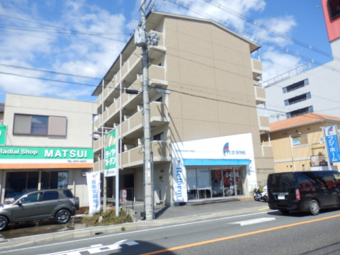 オートロック付きで安心のセキュリティ・インターネット無料
