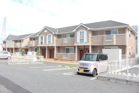 カウンターキッチンは開放感があり利便性の高い設備です。