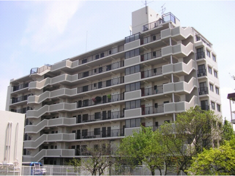 オートロック・TVモニター付きインターホンなどセキュリティもしっかりしているので安心感がありますね◎