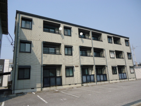 エアコン付きのお部屋で、夏も冬も快適な室温で過ごせます！