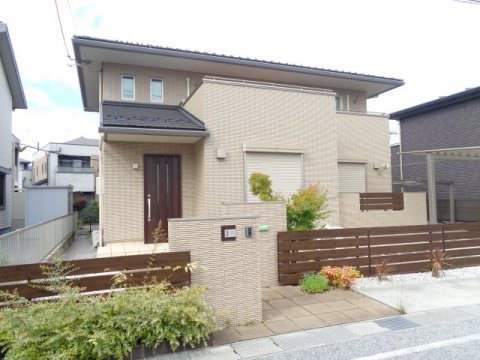 使い方によって自分好みに各部屋をカスタイマイズができる物件です♪お子様連れのご家族様には嬉しいファミリータイプの間取りです！