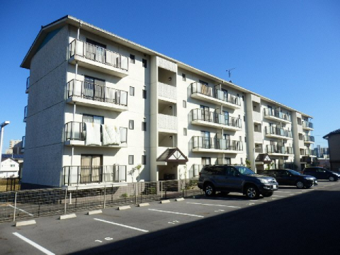 ペットの飼育相談可能・荷物の受け取りに便利な宅配ボックス設置済み