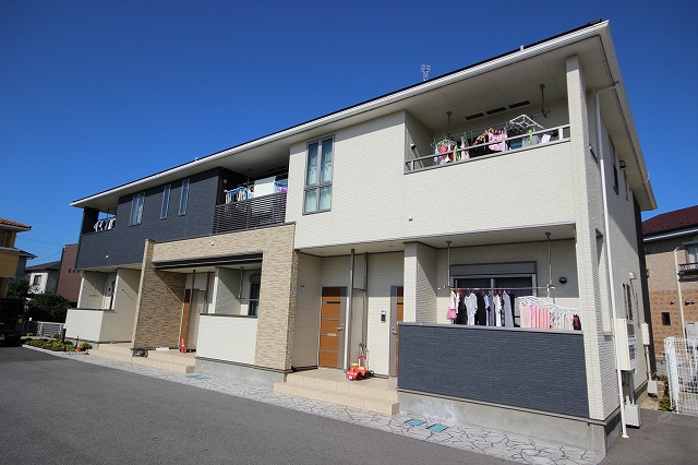 カウンターキッチンは開放感があり利便性の高い設備です。