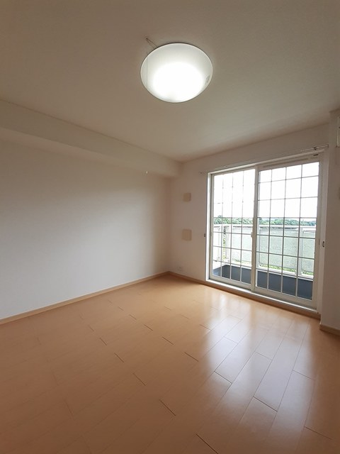 エアコン・照明付きで快適空間( *´艸｀)