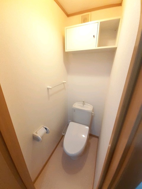 トイレ収納も付いていて便利☆
