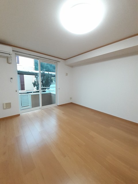 エアコン・照明付きで初期費用削減に(^^♪