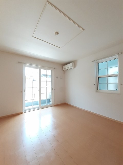 最寄りのスーパーまで徒歩7分！