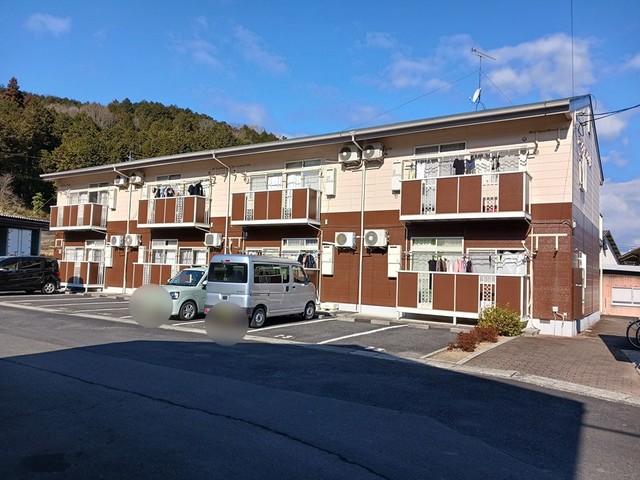 ディスカウントスーパーまで徒歩７分です♪