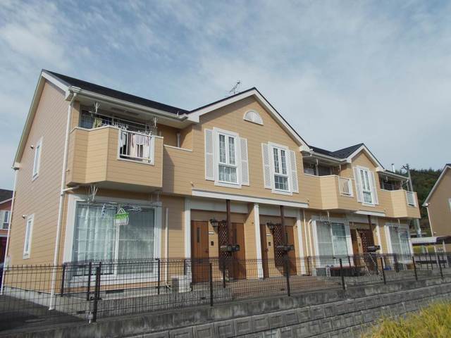 敷地内には防犯カメラ設置で安全に配慮☆